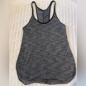LULULEMON TANK TOP SIZE 2/4